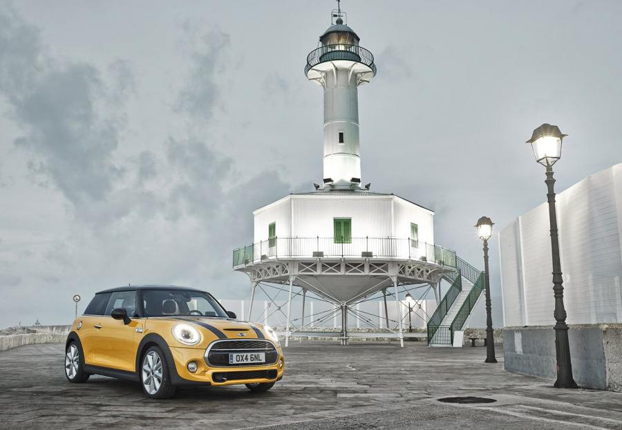 Mini Cooper Hardtop 2015 года  (фото 25 из 26)